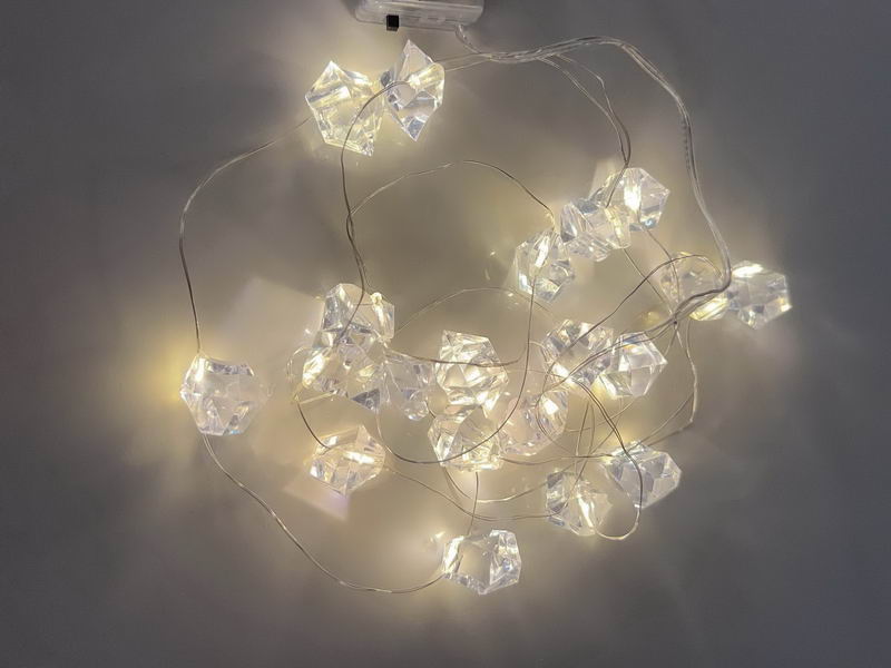 LED string lights with Diamond